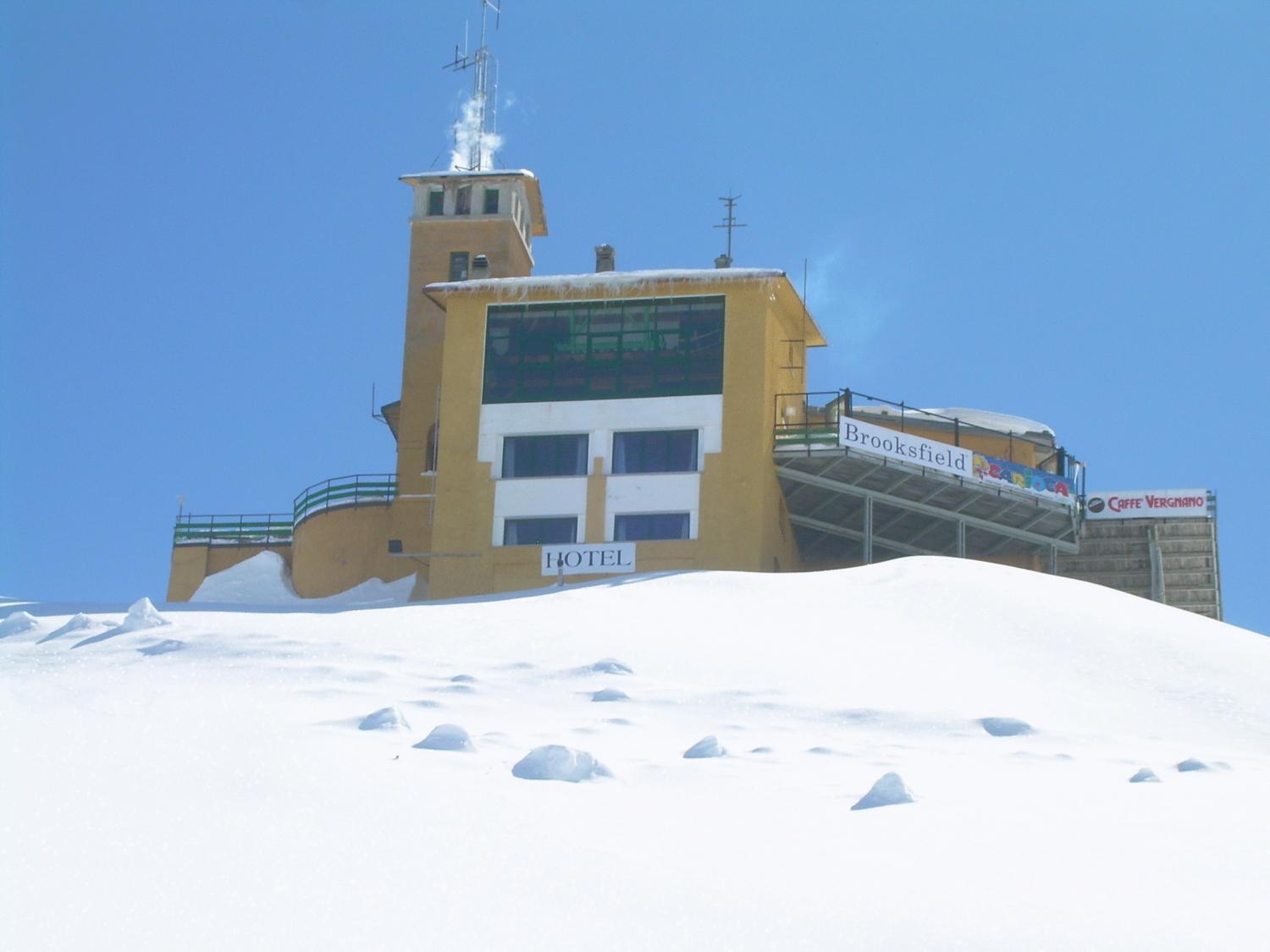 Hotel Tana Della Volpe Sestriere Esterno foto