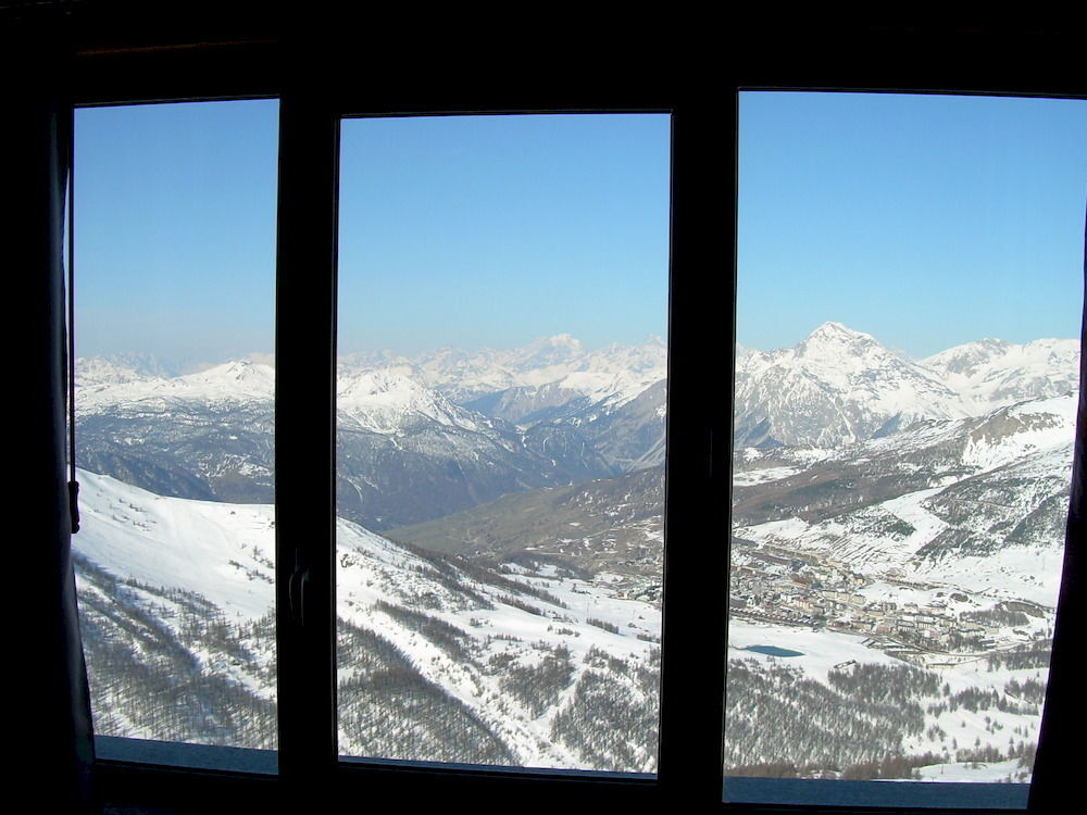 Hotel Tana Della Volpe Sestriere Esterno foto